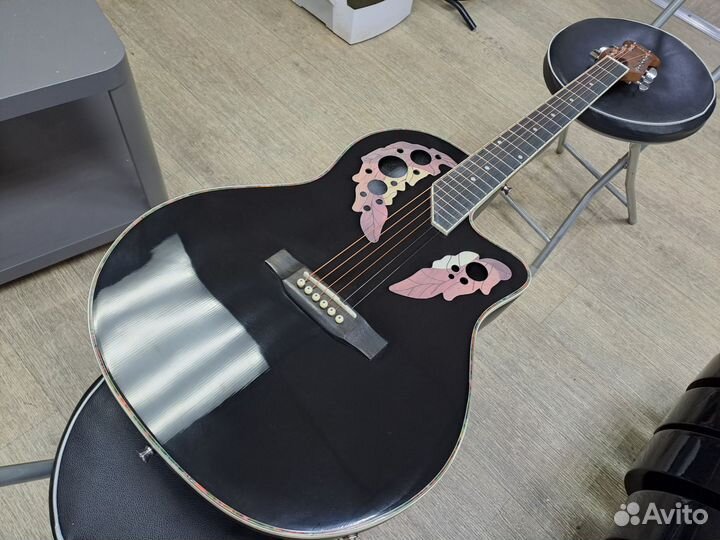 Гитара электроакустическая с подключением чёрная
