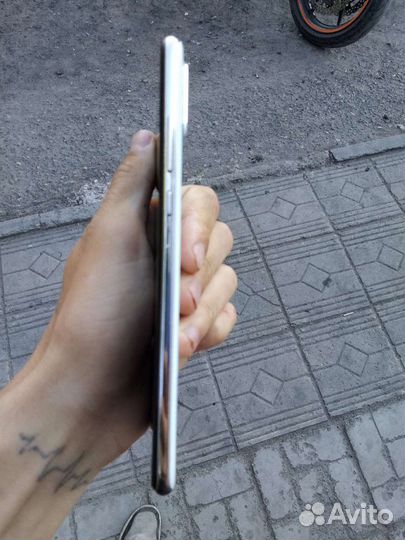 Мобильные телефоны