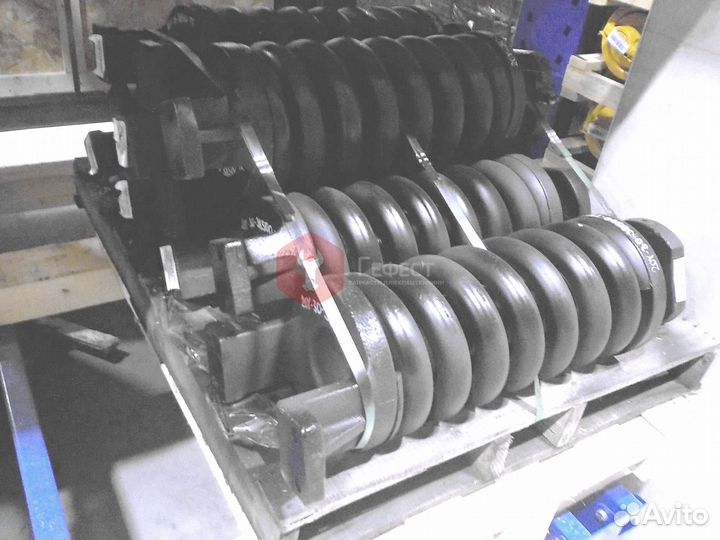 Натяжитель гусеницы 81EH-10064BG