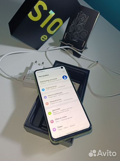 Samsung Galaxy S10e, 6/128 ГБ