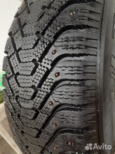 Goodyear UltraGrip 500 235/60 R18