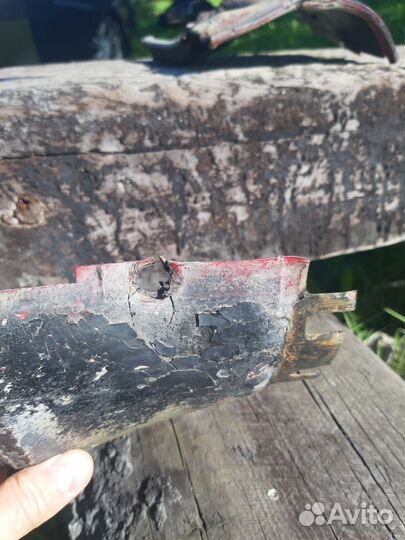 Защита от камней правая на Audi100 C4