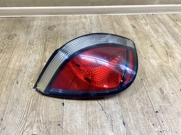 Фонарь задний левый Kia Rio 2 2005-2011г