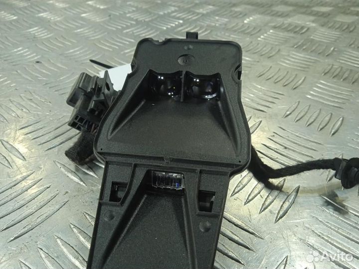 Камера переднего вида для Volvo V70 3 31387311