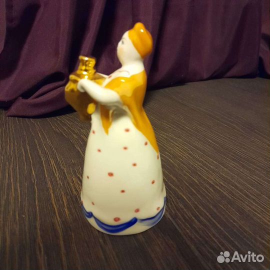 Фарфоровая статуэтка СССР Дулево 1988г высший сорт