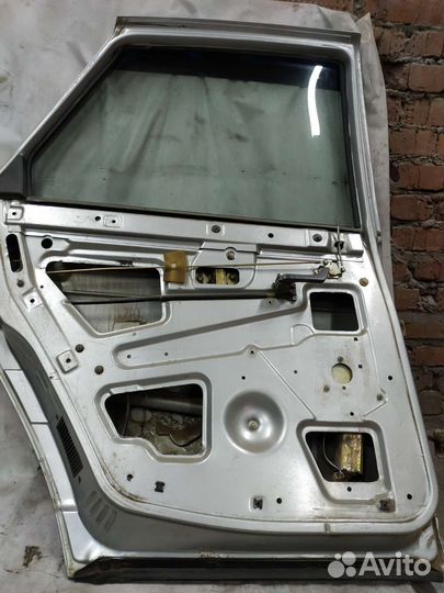 Дверь ваз 2110