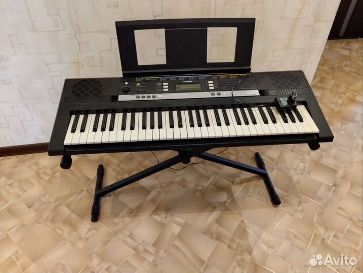 Продам синтезатор Yamaha
