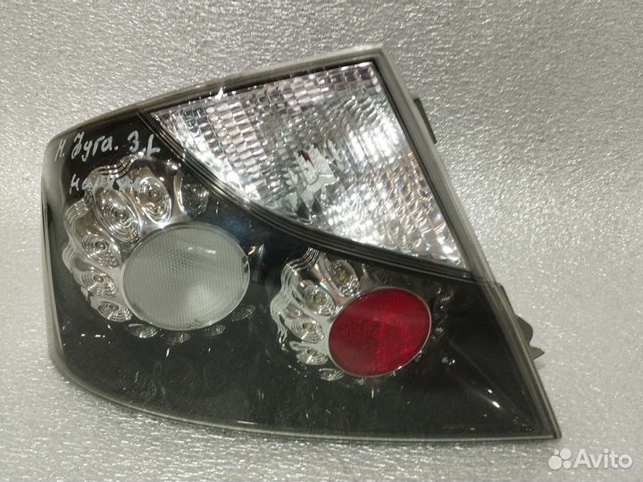 Задний фонарь Nissan Fuga
