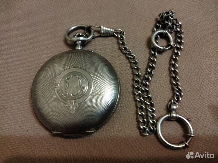 Серебряные часы