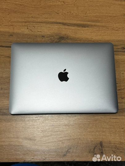 Macbook pro 13 2020 m1
