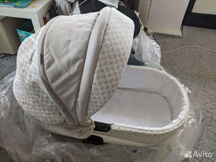 Коляска Prampol