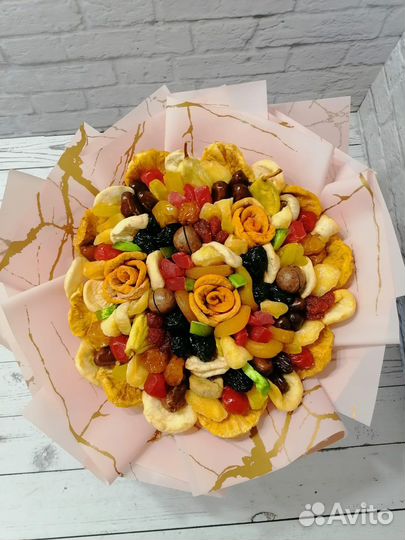 Букеты из сухофруктов и орехов