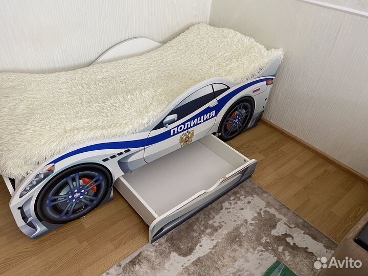 Детская кровать машина с матрасом