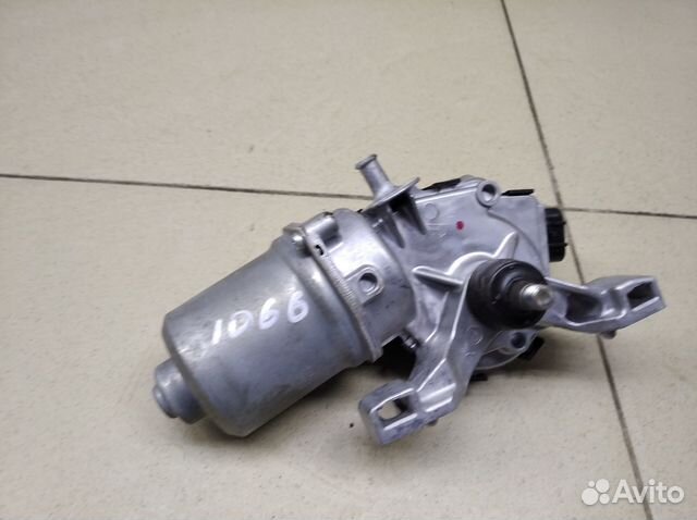 Моторчик стеклоочистителя передний Hi Lux 2015