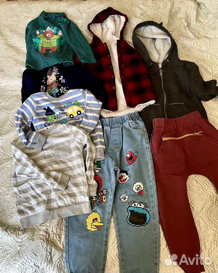 Комплект одежды на мальчика 2-4 года