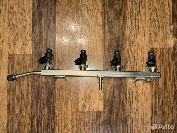 Продам топливные форсунки Лада Веста