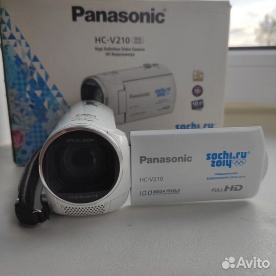 Видеокамера Panasonic HC-V210 (2014)