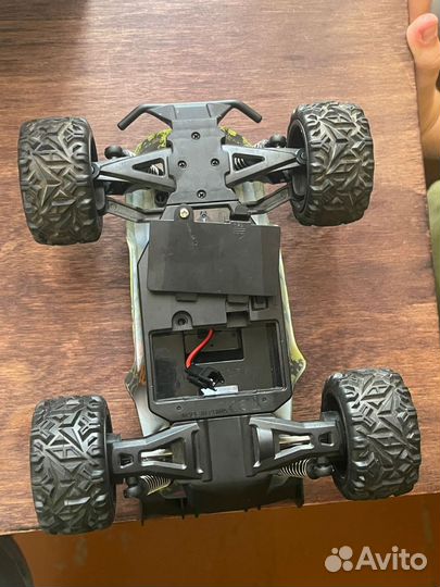 Машинка на пульте управления