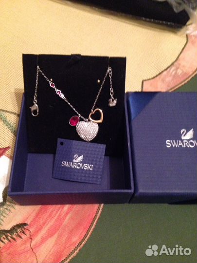 Колье Swarovski новое