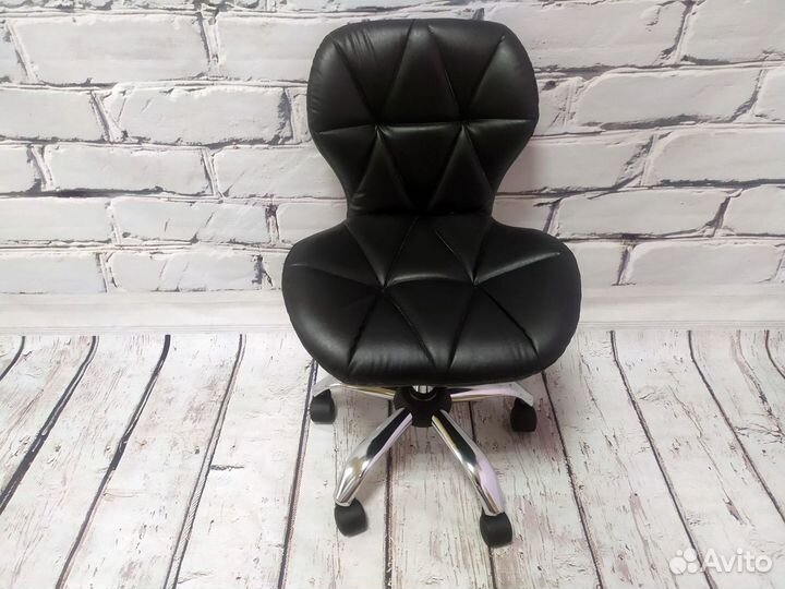 Стул косметолога