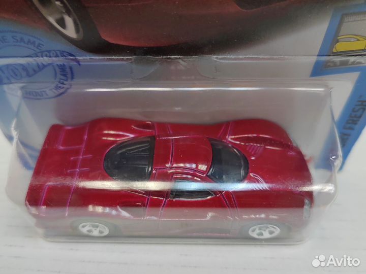 Hot Wheels Nissan R390 GTI красный, ам. карта