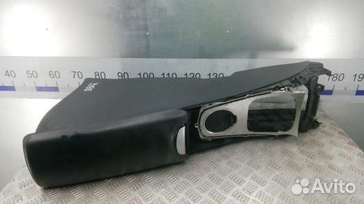 Подлокотник центральный toyota avensis T27 (BBN02I