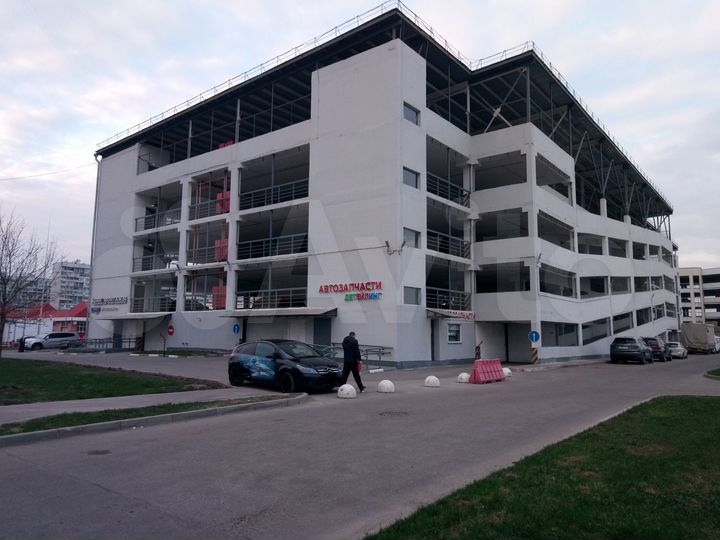 Машиноместо, 16 м²