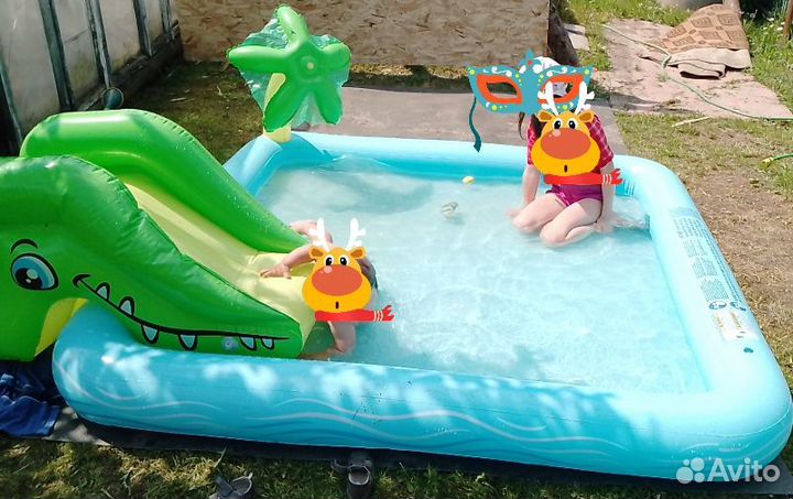 Детский бассеин