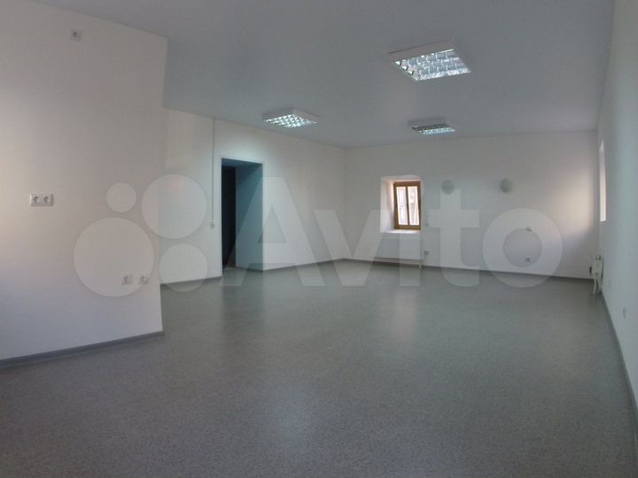 Отдельно стоящее здание, 165 м²