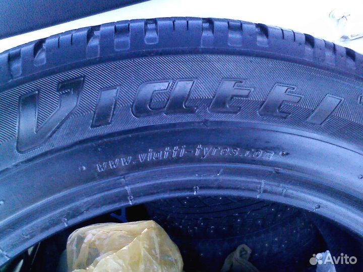 Nokian Tyres Hakka Blue 235/55 R17