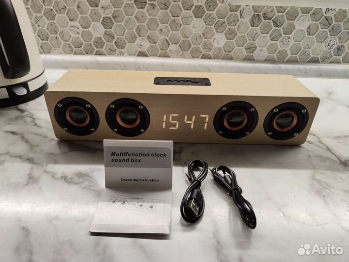 Колонка с часами