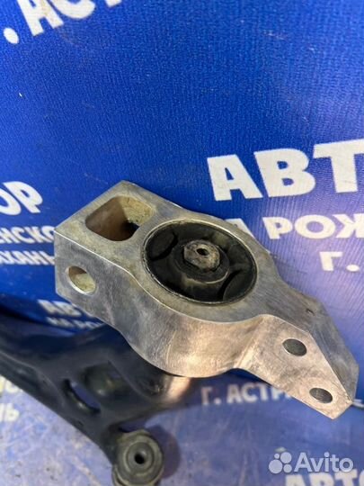 Передний правый рычаг Volkswagen Passat Cc седан