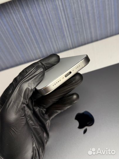 iPhone 15 Pro, 256 ГБ