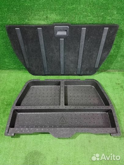 Обшивка багажника Mitsubishi Outlander CW5W 2