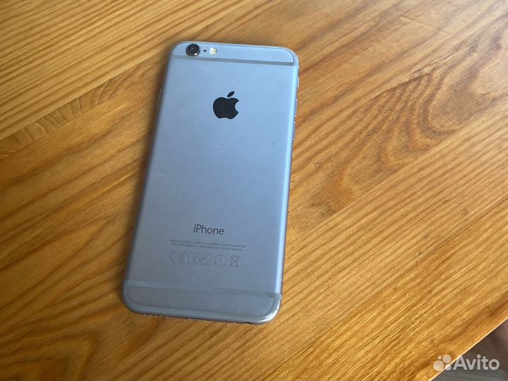 Телефон iPhone 6
