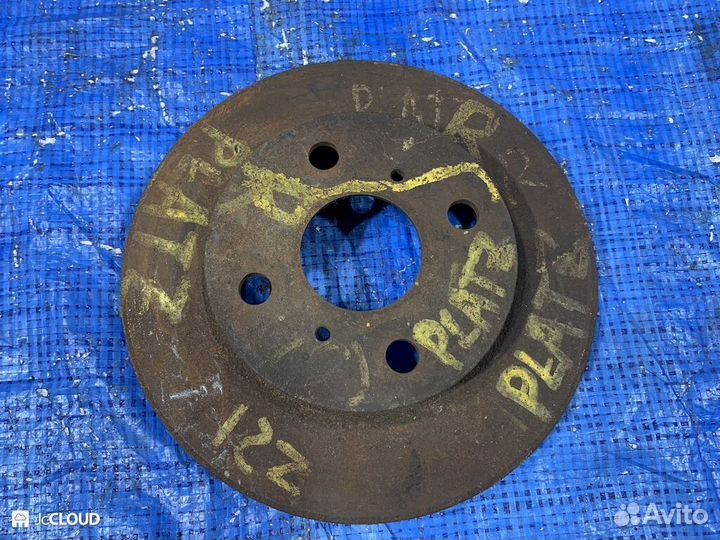 Тормозной диск на toyota platz SCP11
