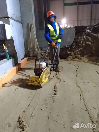 Разнорабочие. Бригада разнорабочих. Грузчики