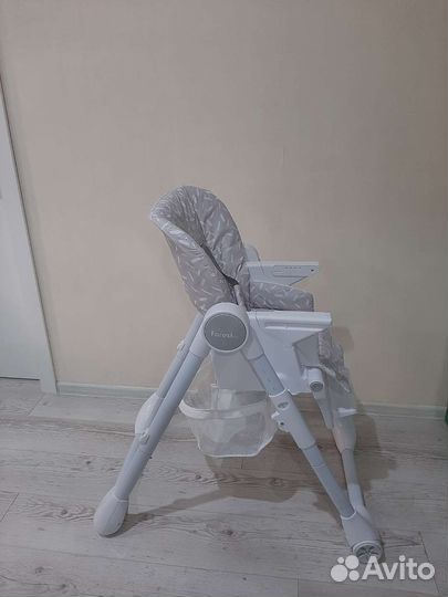 Детский стульчик для кормления
