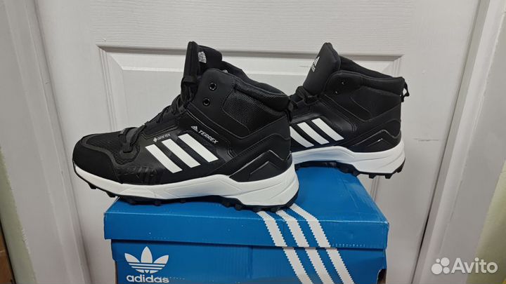 Кроссовки Зимние Adidas Terrex Swift R3