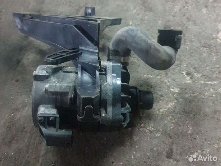 Дополнительный насос помпа бмв n63