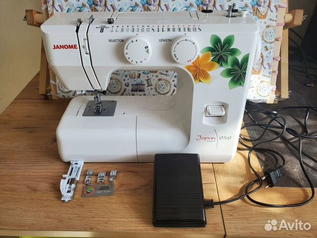 Швейная машина janome japan 959 с доп. столиком купить в Москве ...