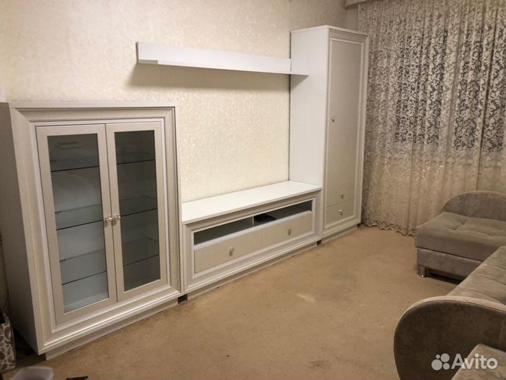 Стенка в гостиную