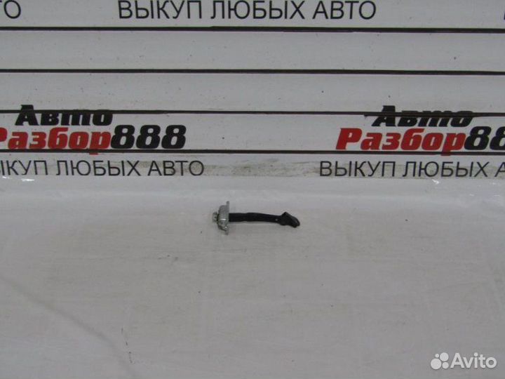 Ограничитель двери передней левой. Kia Rio G4FA