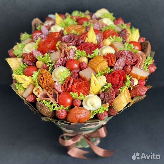 Мужской закусочный букет