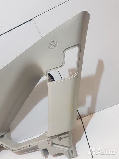 Обшивка стойки задняя левая верхняя (Lexus RX)