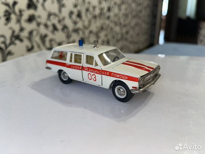 Волга газ 24-02 Скорая (А24) модель 1:43