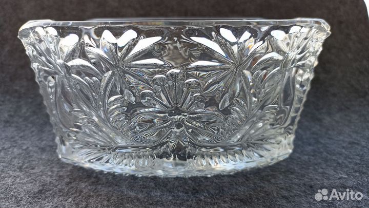 Хрустальная ваза