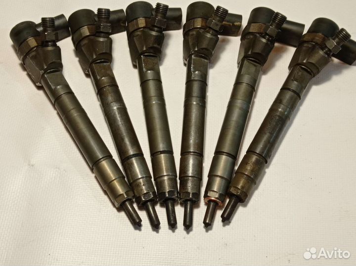 A6130700887 топливная форсунка 2.2 2.7 3.2 CDI