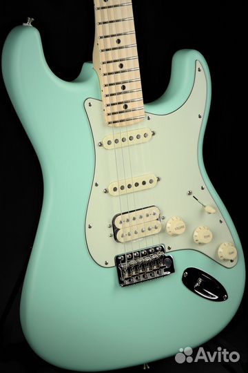 Электрогитара Fender Stratocaster USA + Аксессуары