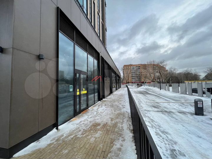 Сдам торговое помещение, 197 м²